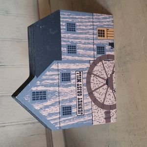 The Cat's Meow Jenney Grist Mill